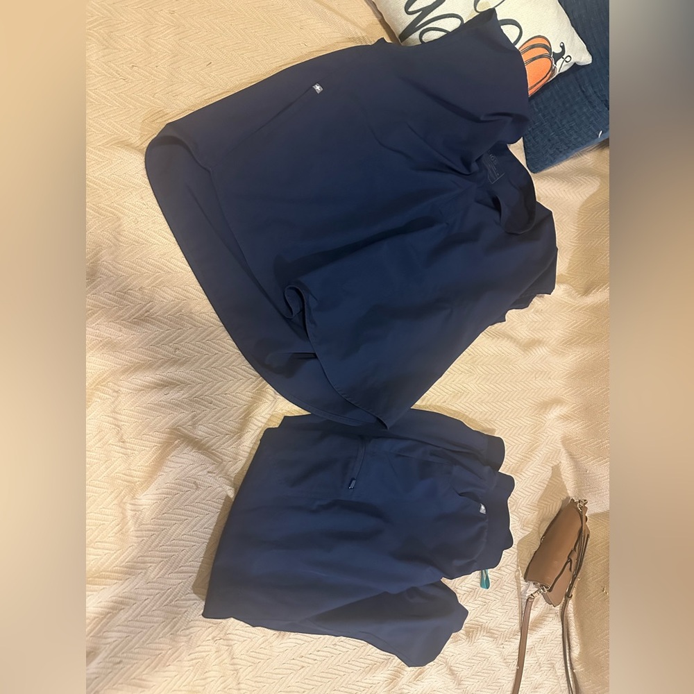 FIGS Freex Lined Navy Scrub set
